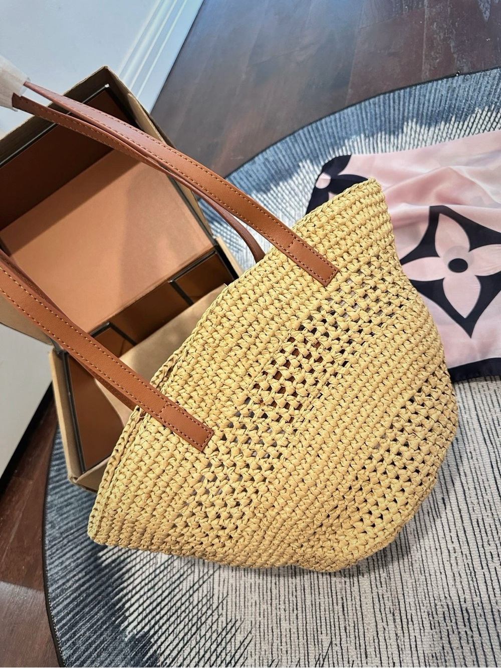 Saint Laurent Natural Straw Tote with Tan Leather Straps - Picture 2 of 7